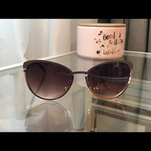 Jessica Simpson sunglasses